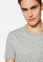 Load image into Gallery viewer, T-SHIRT | Graues T-Shirt mit Overall-Print
