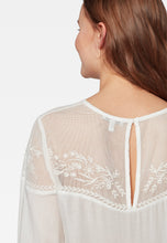 Load image into Gallery viewer, BLUSE | Bluse mit Spitzendetails

