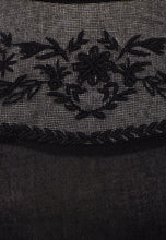Load image into Gallery viewer, BLUSE | Bluse mit Spitze
