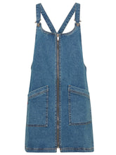 Load image into Gallery viewer, JOYCE | Latzkleid mit Zipper aus 90's Denim
