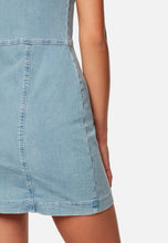 Load image into Gallery viewer, KLEID | Jeanskleid mit Reißverschluss
