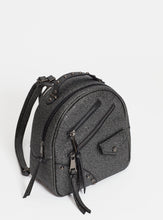 Load image into Gallery viewer, RUCKSACK | Glitzernder Rucksack in Schwarz
